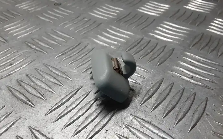 Audi A4 S4 B9 (2015 - 2019) 8W0857562A Крепление солнцезащитного козырька — фото 3