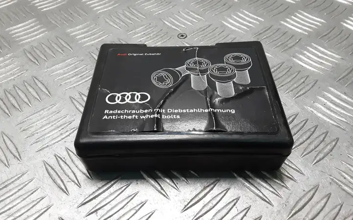 Audi A4 S4 B9 (2015 - 2019) 82A071455 Секретки для колёс — фото 1