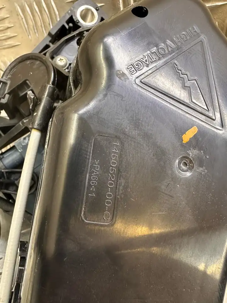 Tesla Model 3 (2017 - 2023) 114504300E Кабель для зарядки электромобилей — фото 18