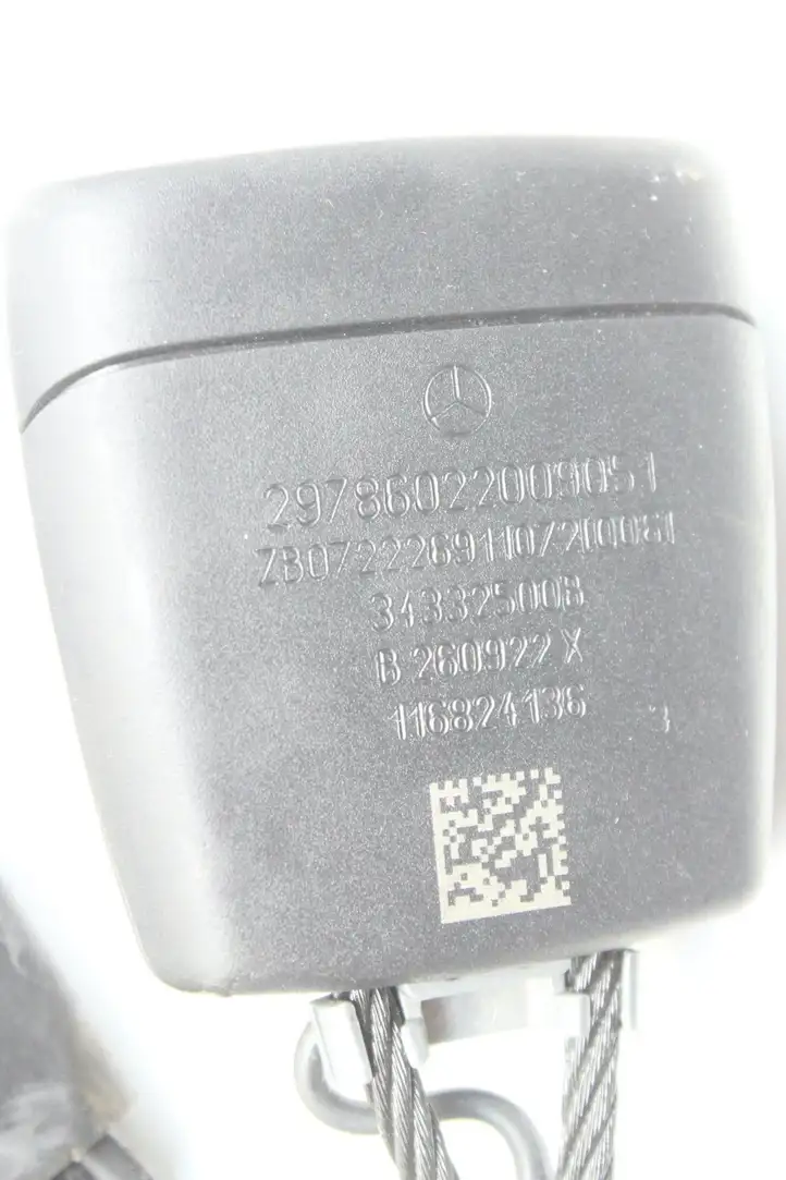 Mercedes-Benz EQS V297 (2021 - ) A2978602200 Задний средний замок ремня — фото 4