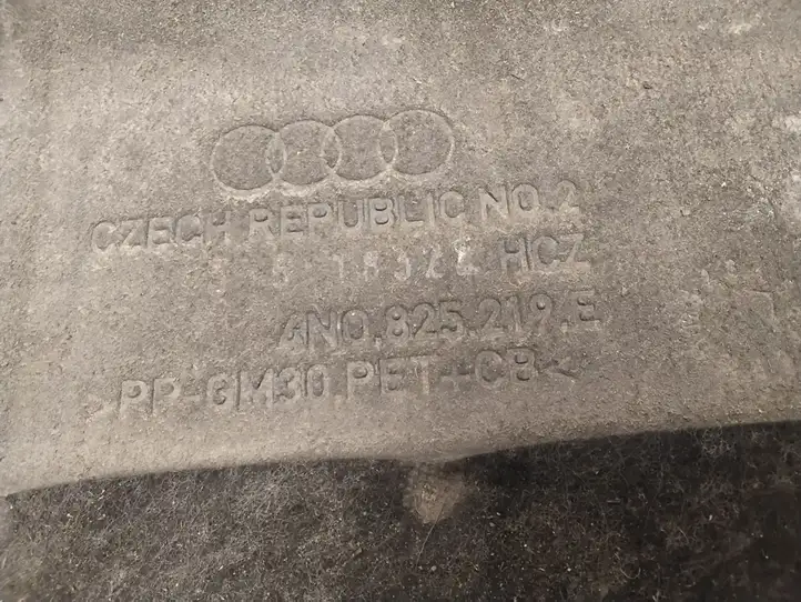 Audi A8 S8 D5 (2017 - ) 4N0825219E Защита днища багажника — фото 3