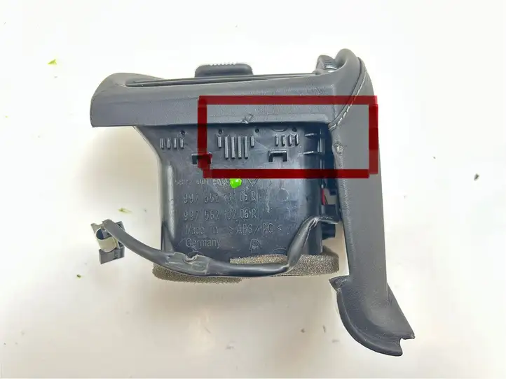 Porsche 911 997 (2004 - 2013) 99755213205R Боковой воздушный дефлектор — фото 2