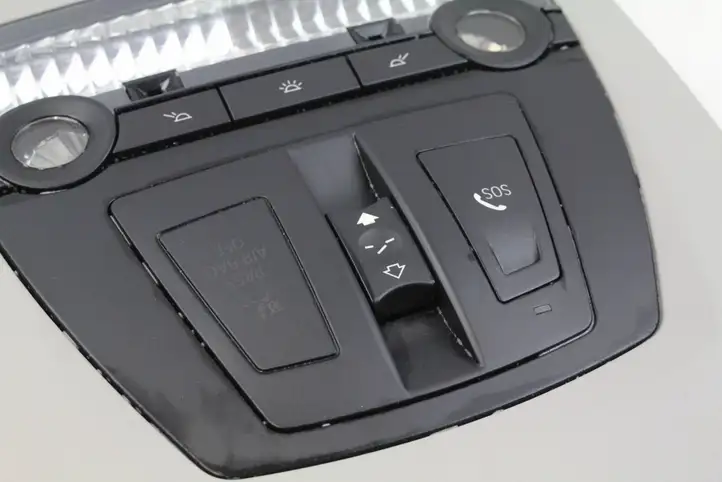 BMW X3 F25 (2010 - 2017) 9267781 Включатель освещения интерьера — фото 2