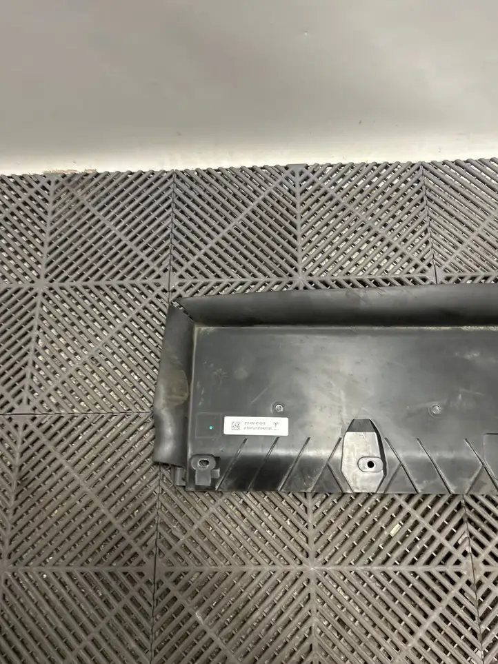 Tesla Model Y (2019 - 2024) 149516700B Крышка микрофильтра воздуха — фото 2