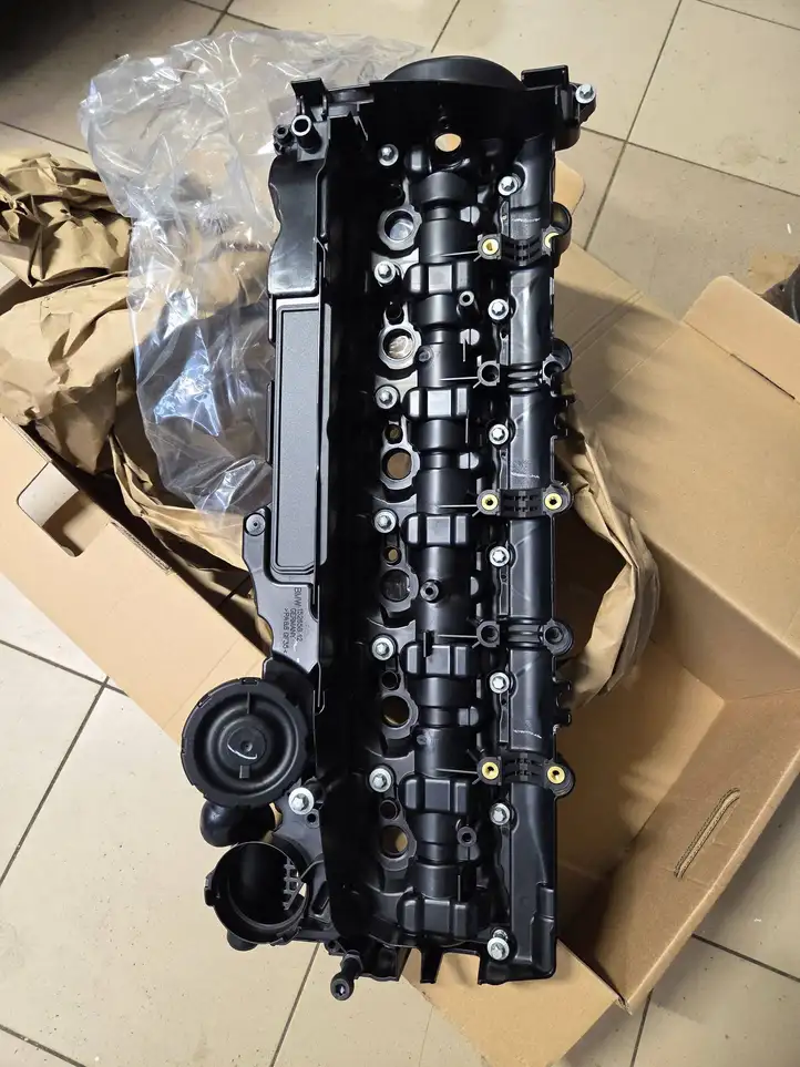 BMW X5 F15 (2013 - 2017) 11128510234 Крышка головки блока цилиндров — фото 1