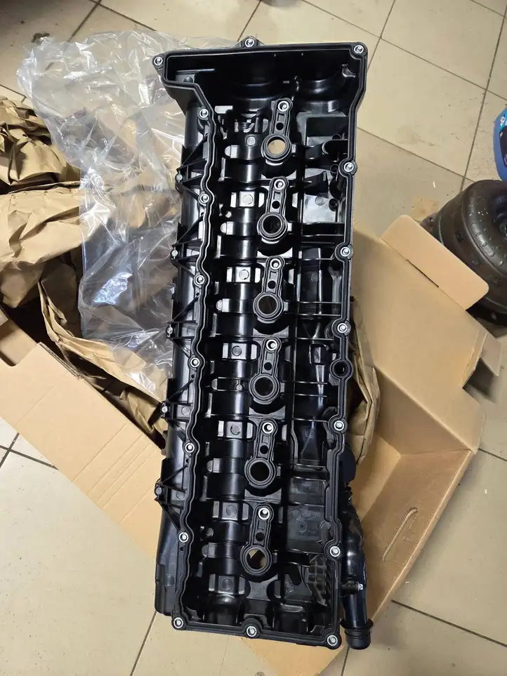 BMW X5 F15 (2013 - 2017) 11128510234 Крышка головки блока цилиндров — фото 2