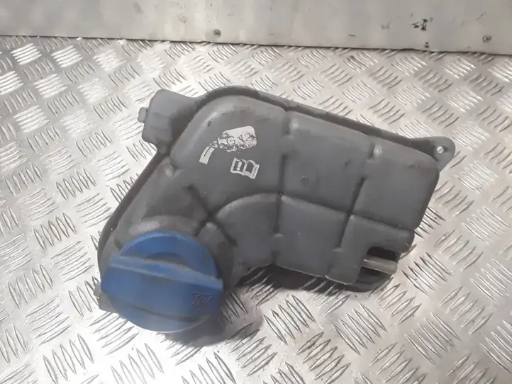 Audi A4 S4 B6 8E 8H (2000 - 2006) 8E0121403 Расширительный бачок — фото 1