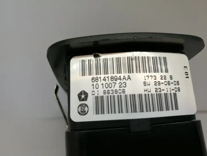 Jeep Cherokee (2013 - 2017) 083332023N Кнопка стеклоподъемников — фото 4