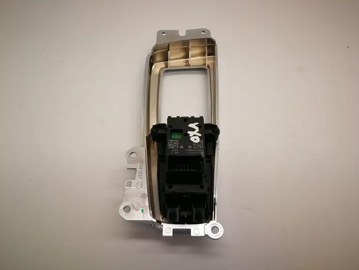 BMW 5 F10 F11 (2009 - 2016) 6822518 Кнопка ручного тормоза — фото 3