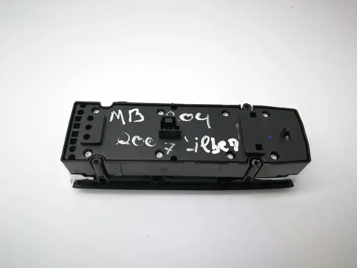 Mercedes-Benz C W204 (2007 - 2014) A2048703558 Блок кнопок стеклоподъемников — фото 3