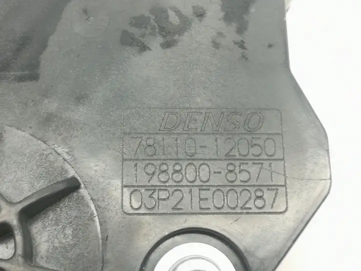 Toyota Prius (XW30) (2009 - 2015) 7811012050 Педаль акселератора — фото 4