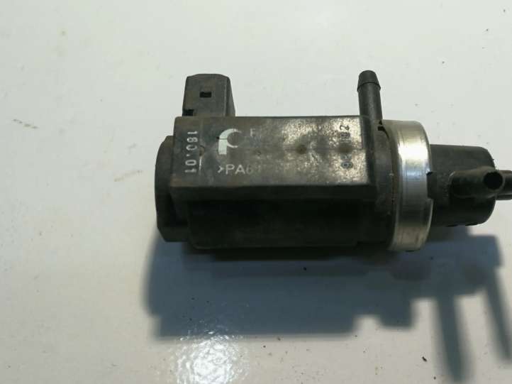 72290302 Audi A4 S4 B5 8D Solenoidinis vožtuvas