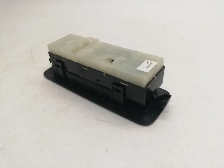 Nissan Qashqai (2006 - 2010) 25401JD000 Блок кнопок стеклоподъемников — фото 3