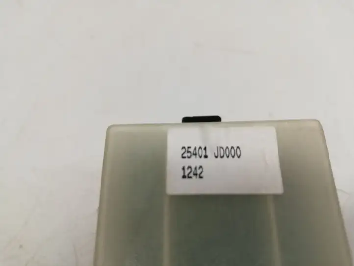 Nissan Qashqai (2006 - 2010) 25401JD000 Блок кнопок стеклоподъемников — фото 5