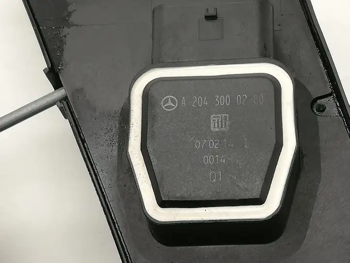 Mercedes-Benz E A207 (2010 - 2017) A2043000200 Педаль акселератора — фото 6