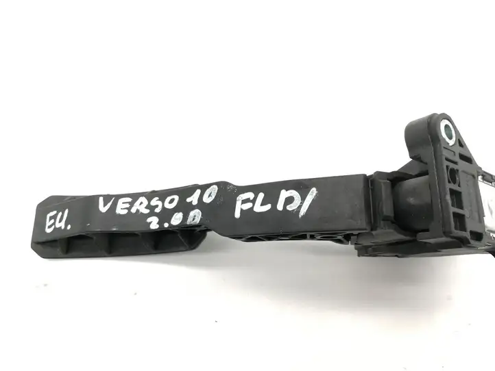 Toyota Verso (2009 - 2012) 7811002021 Педаль акселератора — фото 4