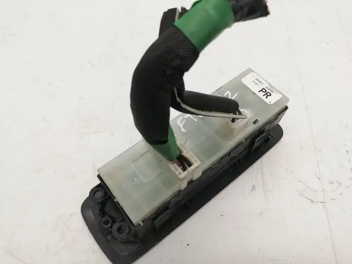 Nissan Qashqai (2006 - 2010) 25401JD00A Кнопка стеклоподъемников — фото 2