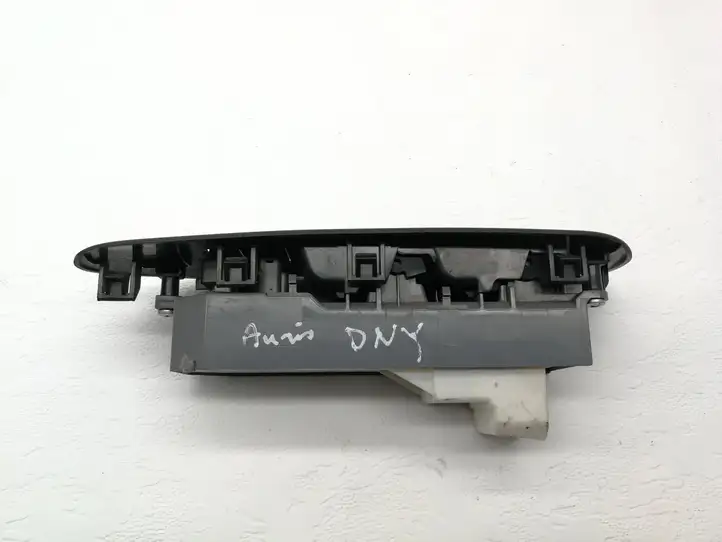 Toyota Auris 150 (2006 - 2012) 7423202550 Блок кнопок стеклоподъемников — фото 5