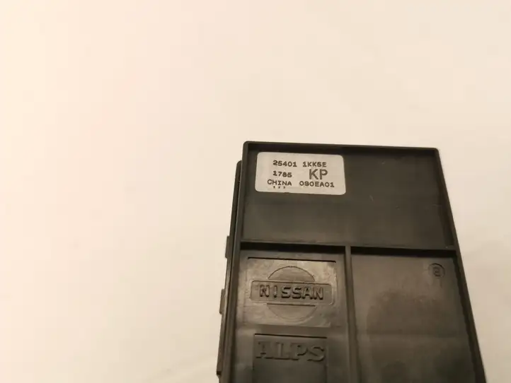 Nissan Juke I F15 (2010 - 2018) 254011KK5E Блок кнопок стеклоподъемников — фото 2