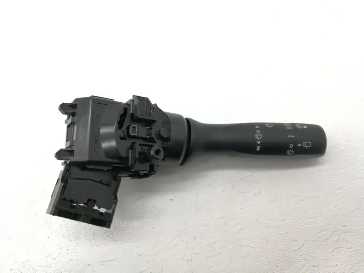 Toyota Yaris (2009 - 2012) 0D018017F904 Включатель скорости стеклоочистителей — фото 1