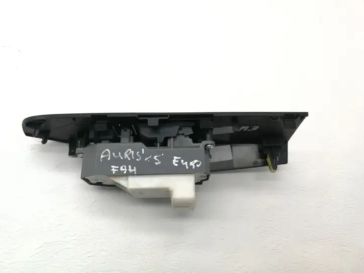 Toyota Auris E180 (2012 - 2018) 7423202E10 Кнопка стеклоподъемников — фото 2