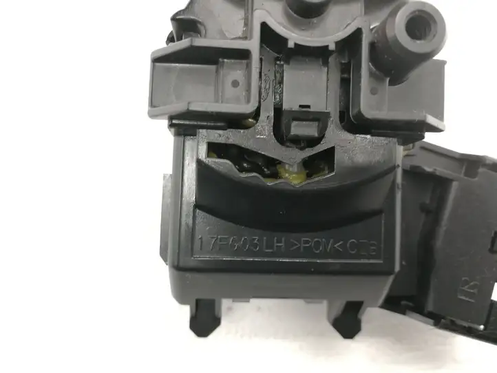 Toyota Yaris (2009 - 2012) 17F144 Включатель скорости стеклоочистителей — фото 3