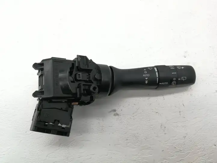 Toyota Yaris (2014 - 2019) 0D019017F936 Включатель скорости стеклоочистителей — фото 1