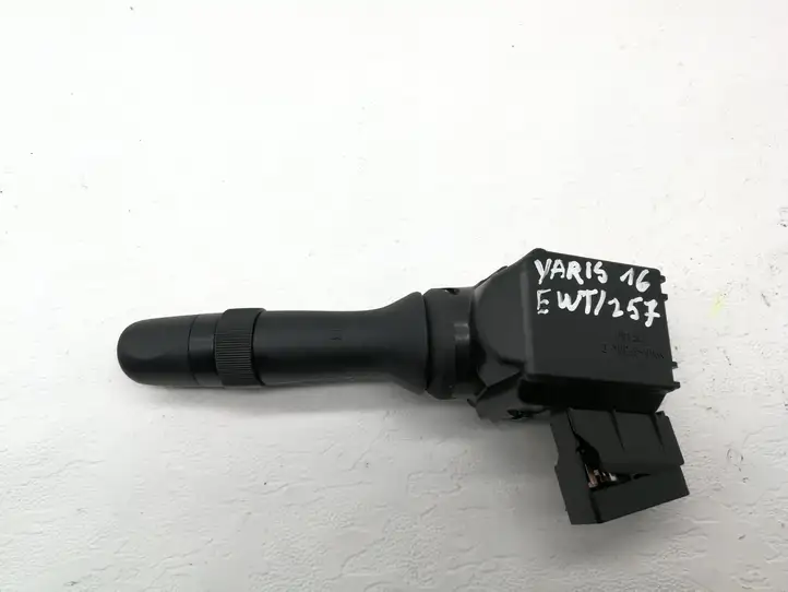 Toyota Yaris (2014 - 2019) 0D019017F936 Включатель скорости стеклоочистителей — фото 4
