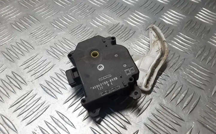Toyota Corolla E120 E130 (2004 - 2007) 0637008930 Двигатель задвижки потока воздуха — фото 2