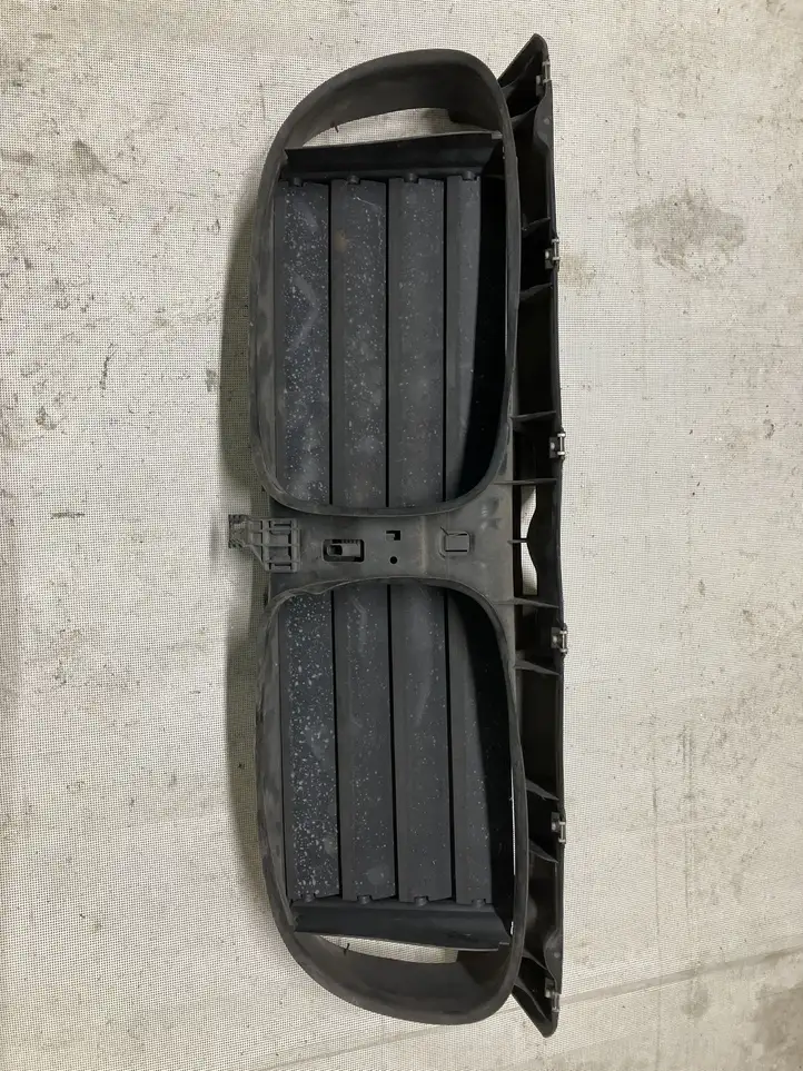 BMW 7 F01 (2008 - 2016) 729906903 Дефлектор воздуха — фото 1