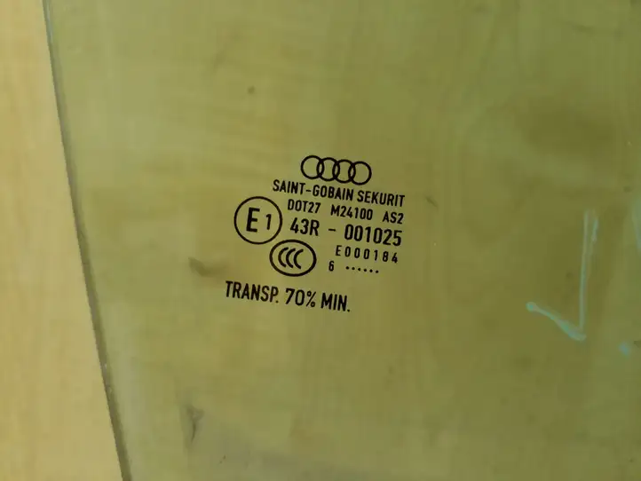 Audi A3/S3 8V (2016 - 2020) Стекло передней двери — фото 3