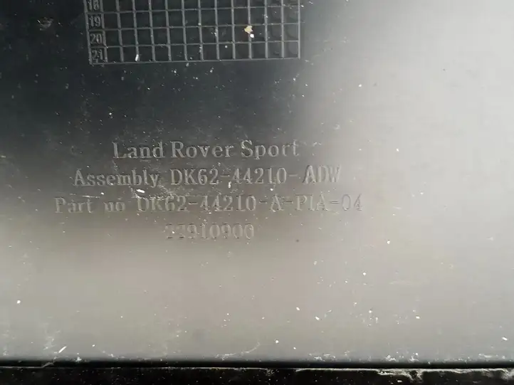 Land Rover Range Rover Sport L494 (2013 - 2017) DK6244210ADW Спойлер заднего стекла — фото 4