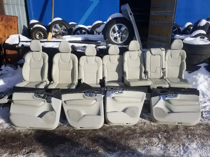 Volvo XC90 (2019 - ) Комплект салона — фото 1