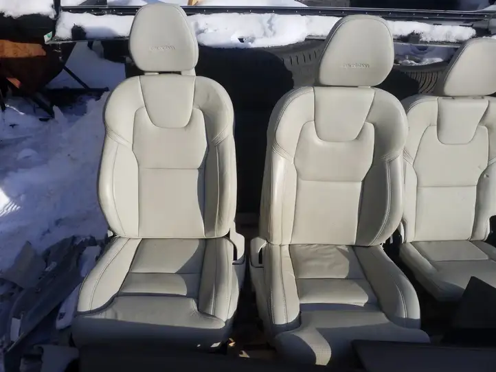 Volvo XC90 (2019 - ) Комплект салона — фото 11