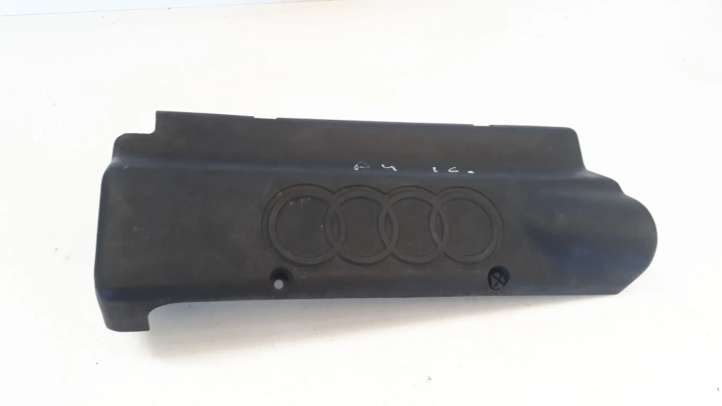 050103935 Audi A4 S4 B5 8D Variklio dangtis (apdaila)