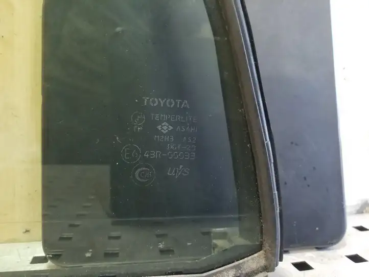 Toyota RAV 4 (XA20) (2000 - 2005) Форточка двери — фото 2