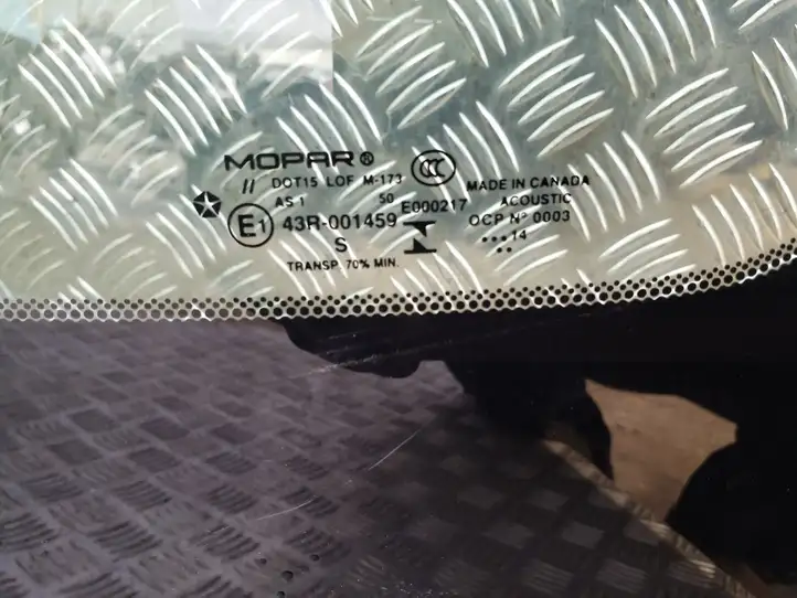 Jeep Cherokee (2013 - 2017) 68214104AB Переднее стекло — фото 3
