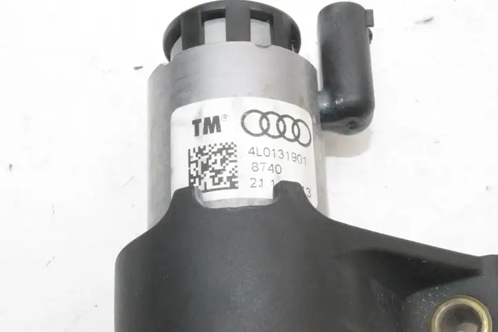 Audi A8 S8 D4 4H (2013 - 2017) 4L0131901 Насос AdBlue — фото 6