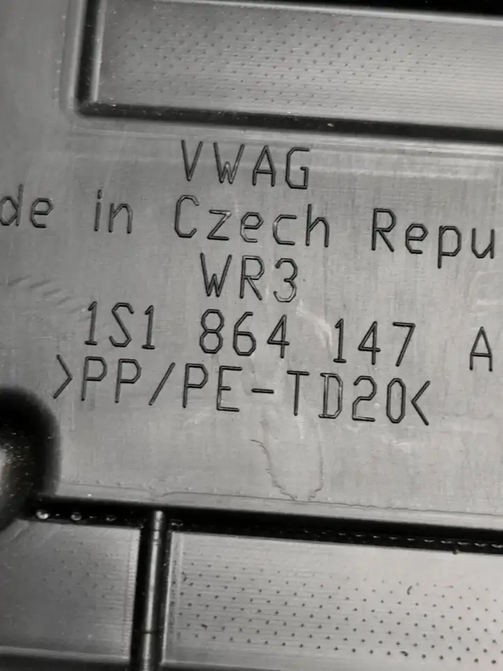Volkswagen Up (2011 - ) 1S1864147A Прочие детали салона — фото 5