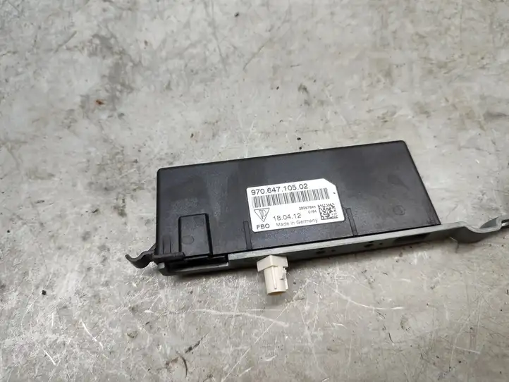 Porsche Panamera (970) (2009 - 2013) 97064710502 Усилитель антенны — фото 3