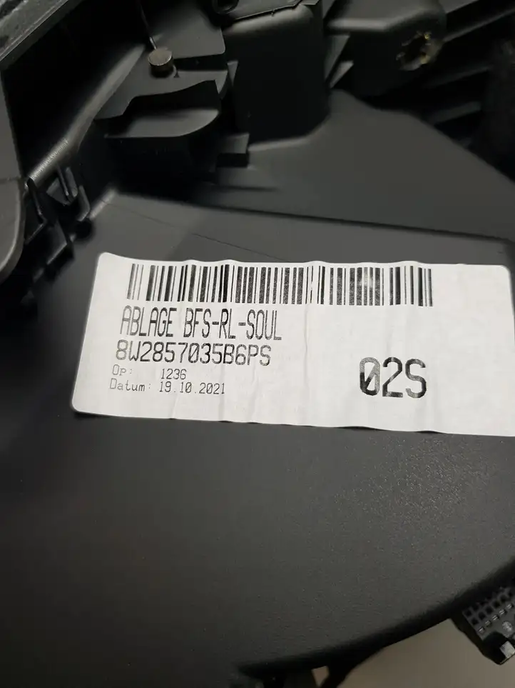Audi A4 S4 B9 8W (2019 - ) 8W2857035B Демпфер бардачка — фото 5