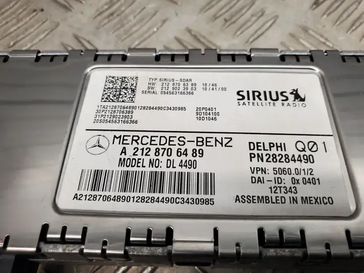 Mercedes-Benz GL X166 (2013 - 2019) A2128706489 Усилитель антенны — фото 2