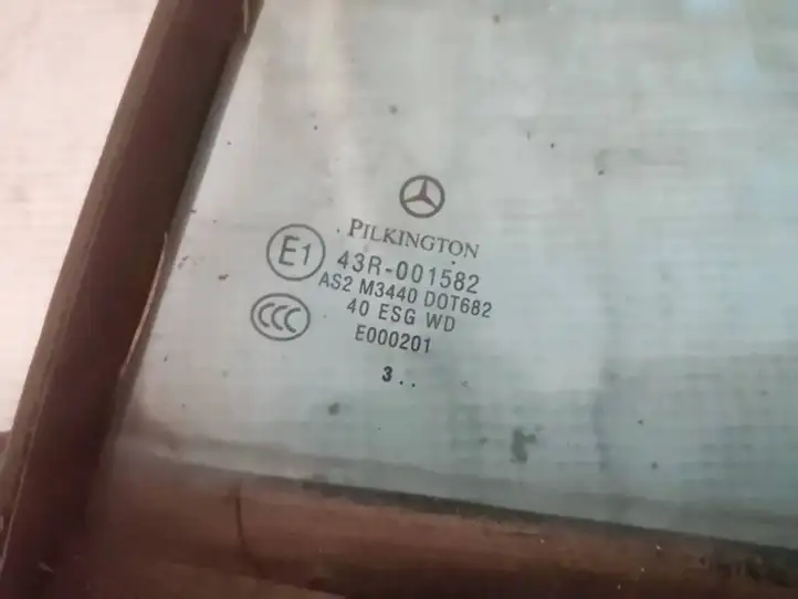 Mercedes-Benz C W203 (2000 - 2007) Форточка двери — фото 2