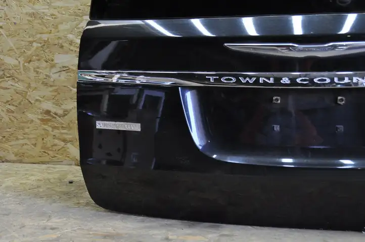 Chrysler Town & Country V (2010 - 2016) PXR Крышка багажника — фото 7