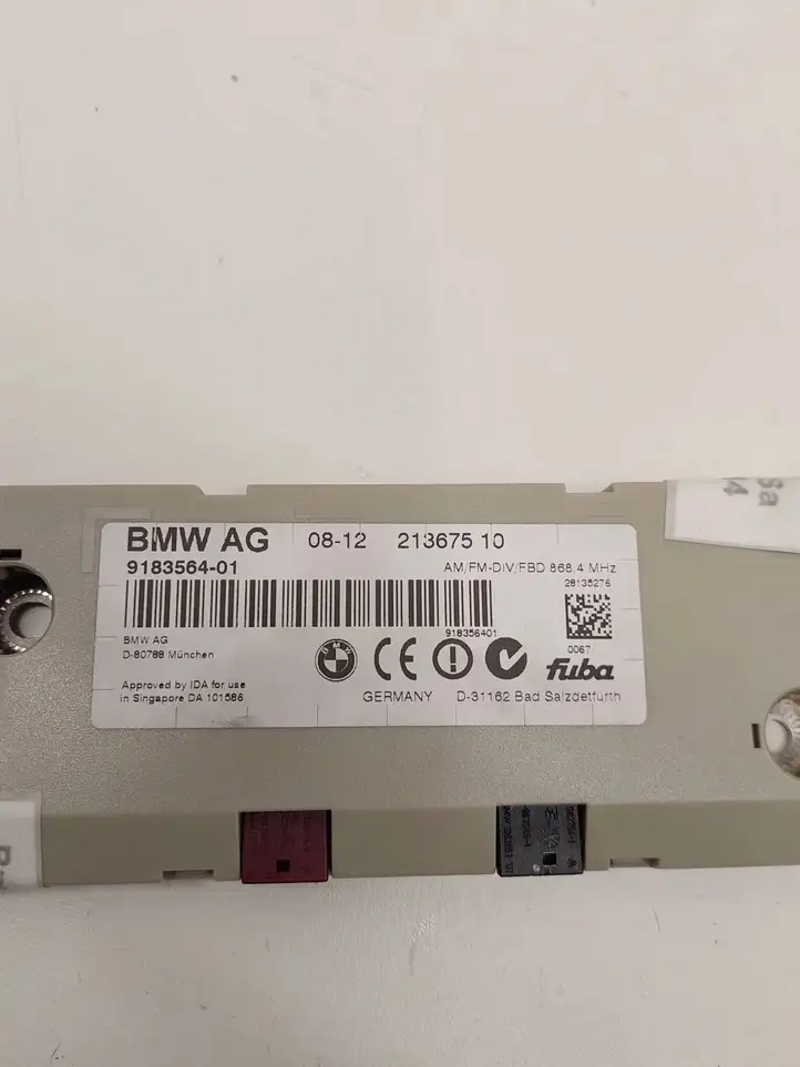 BMW 5 E60 E61 (2004 - 2010) 9183564 Усилитель антенны — фото 4