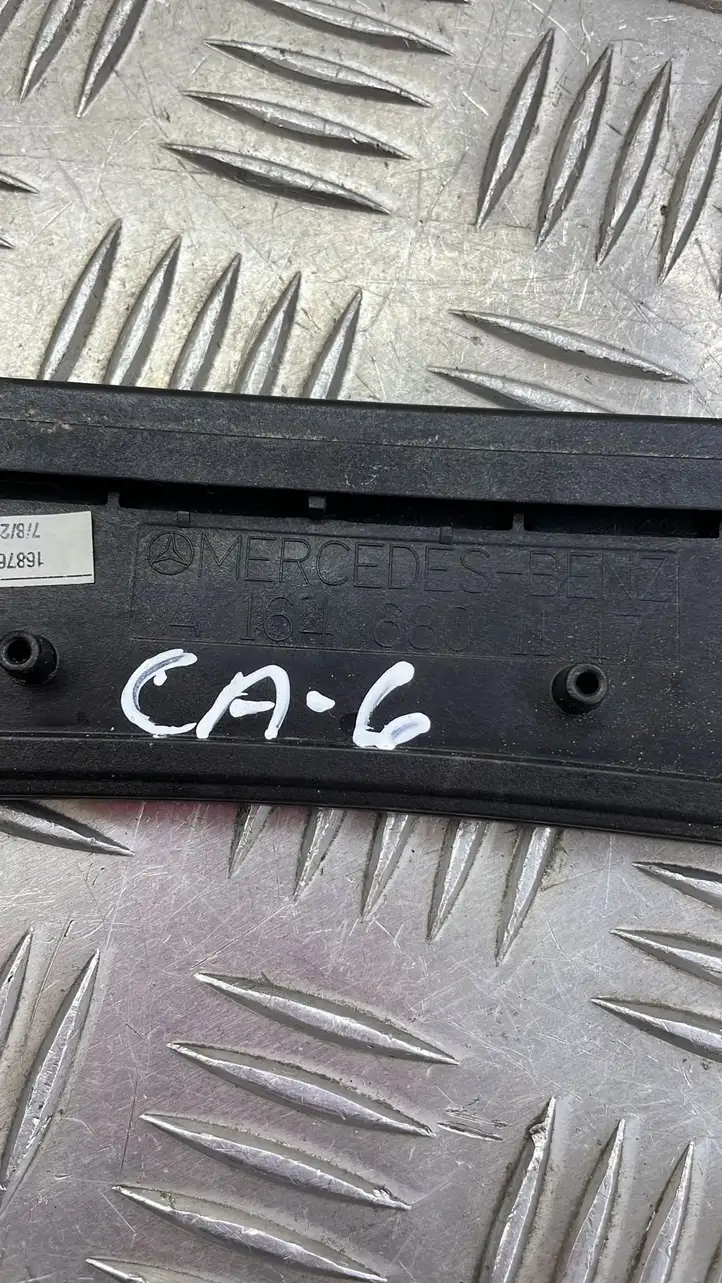 Mercedes-Benz ML W164 (2005 - 2011) A1646801117 Прочие детали салона — фото 6