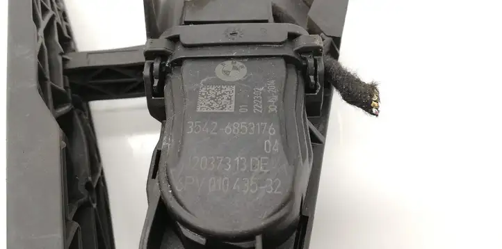 BMW 1 F20 F21 (2011 - 2019) 6853176 Педаль акселератора — фото 3