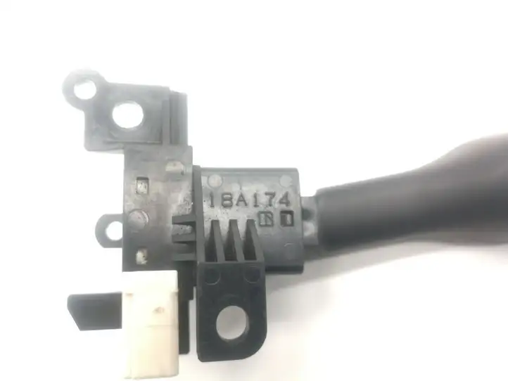 Toyota Avensis T250 (2006 - 2009) 18A174 Кнопка управления круиз контроля — фото 5