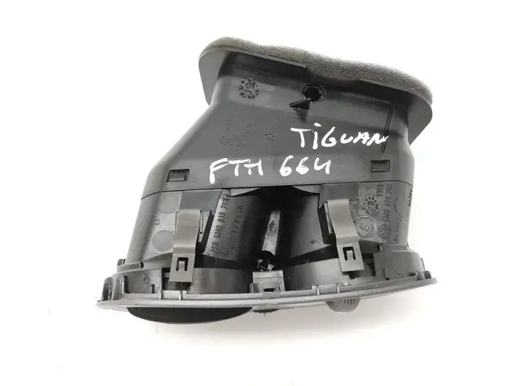 Volkswagen Tiguan (2007 - 2011) 5M08197592 Другая деталь консоли (туннеля) — фото 2
