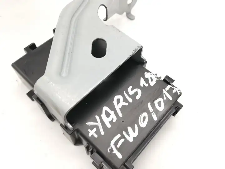 Toyota Yaris (2014 - 2019) 8910052030 Прочие приборы — фото 4